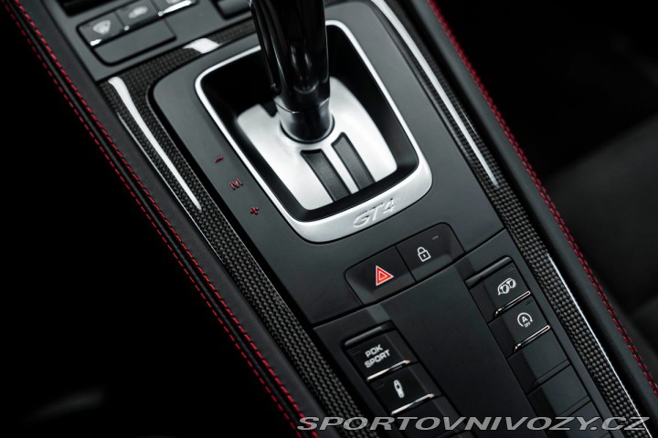 Porsche 718 GT4 2023