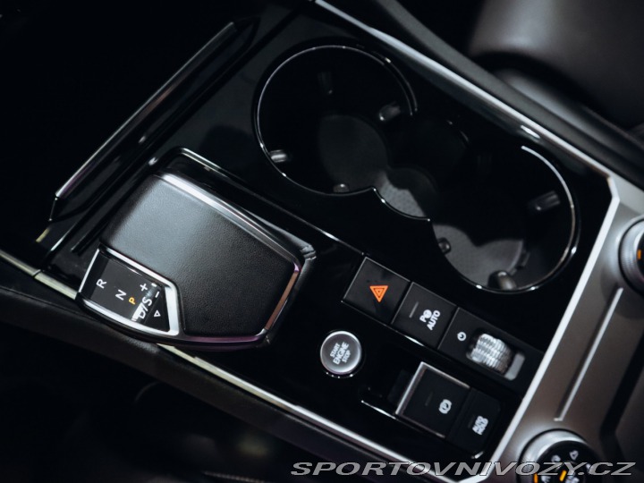 Volkswagen Ostatní modely Touareg R-Line 4Motion 4.0 TDI 31 2020