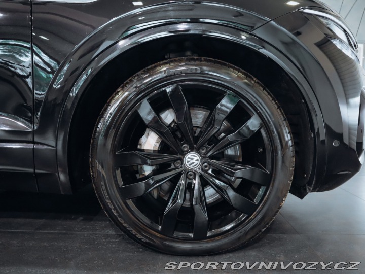Volkswagen Ostatní modely Touareg R-Line 4Motion 4.0 TDI 31 2020