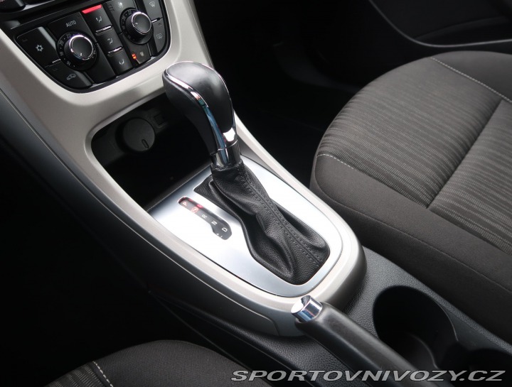 Opel Astra 2.0 CDTI 2012