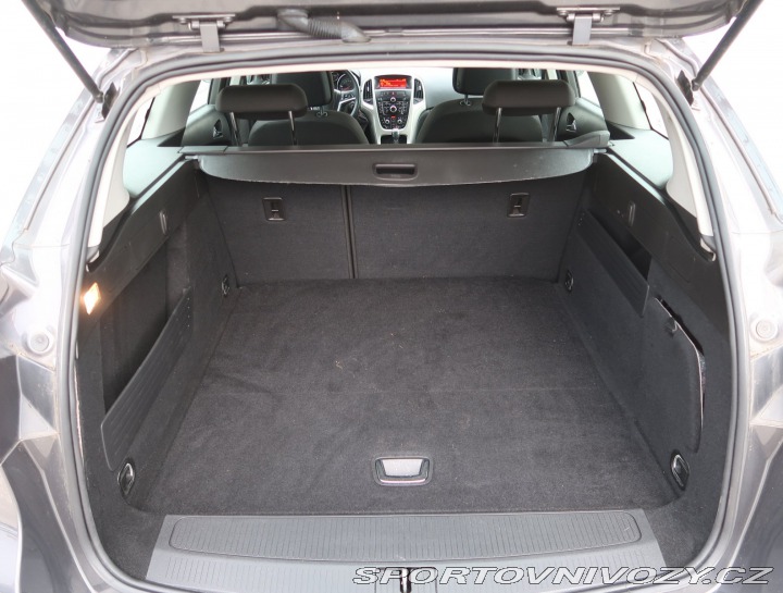 Opel Astra 2.0 CDTI 2012