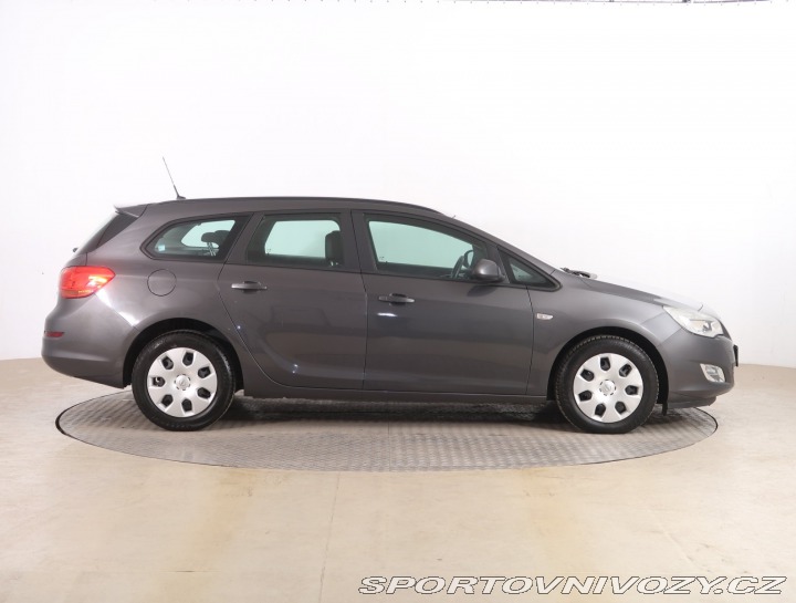 Opel Astra 2.0 CDTI 2012