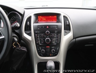 Opel Astra 2.0 CDTI 2012