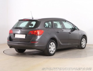Opel Astra 2.0 CDTI 2012