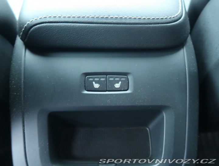 Volvo Ostatní modely XC60 R-Design B6 AWD 2020