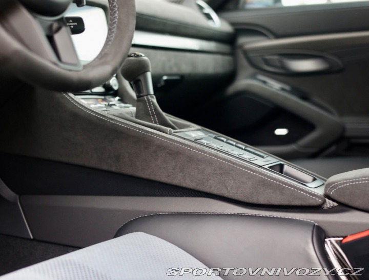 Porsche Cayman 718  GT4 RS PDK 2025