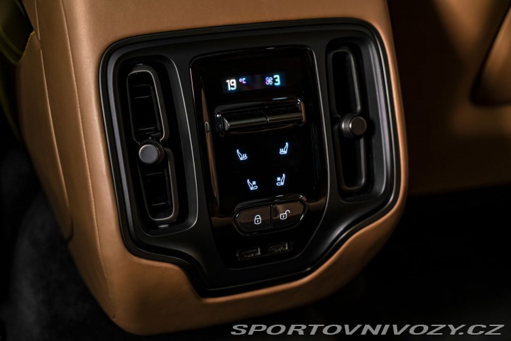 Aston Martin Ostatní modely 707 V8 Keramiky Masáže Ca 2022