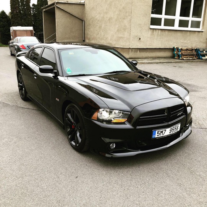 Dodge Charger SRT8
