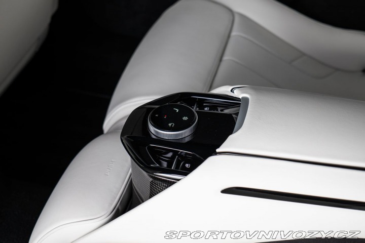 Ferrari Purosangue Pano/LIFT/Masáž/Ventilace 2026