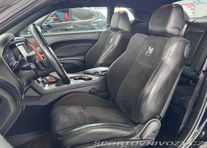 Dodge Challenger 2021