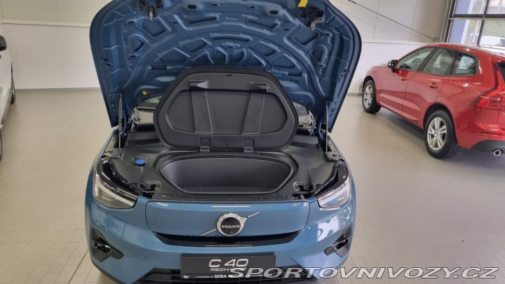 Volvo EC40 PLUS Extended Range RWD 2025