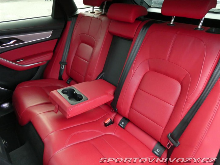 Jaguar F-Pace 2,0 P400e PHEV AWD,1Maj,Č 2022