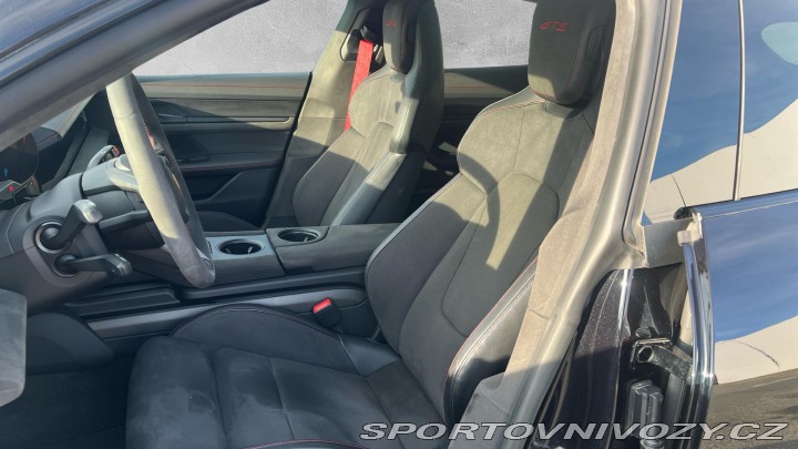 Porsche Taycan GTS 2023