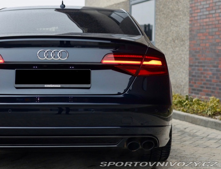 Audi S8 Plus 4.0 TFSI V8 quattro 2016