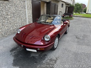 Alfa Romeo Spider 2,0i 88 kW 1990