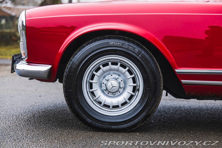 Mercedes-Benz SL 230 SL Pagoda 1966