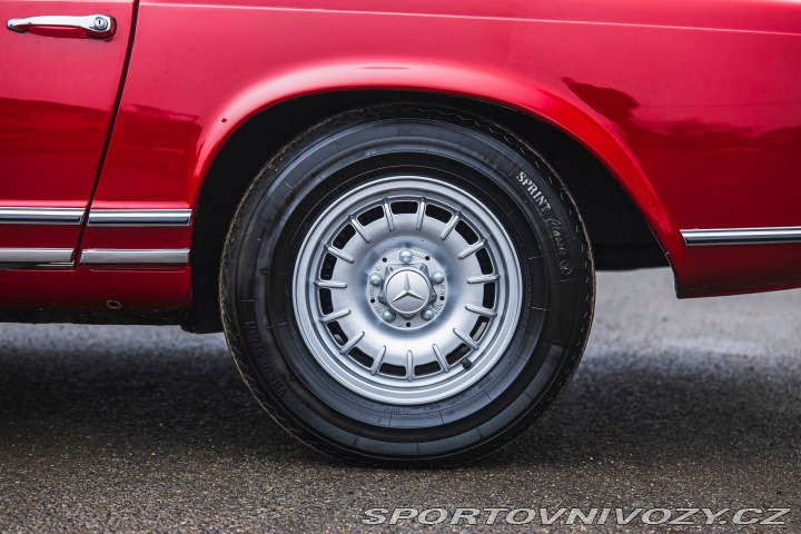 Mercedes-Benz SL 230 SL Pagoda 1966