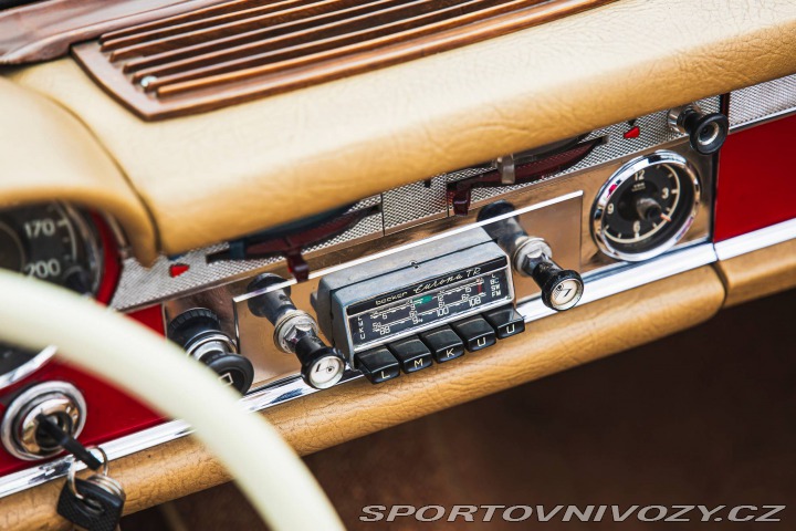 Mercedes-Benz SL 230 SL Pagoda 1966