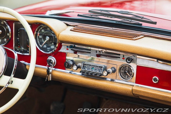 Mercedes-Benz SL 230 SL Pagoda 1966