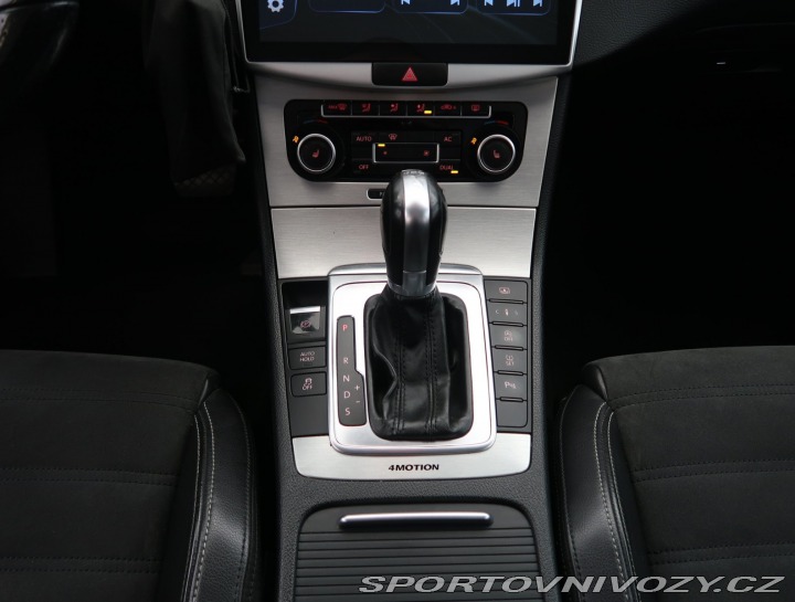 Volkswagen Passat CC CC Sportline 2.0 TDI 2011