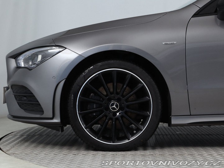 Mercedes-Benz CLA 250 e 2022