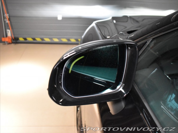 Volvo Ostatní modely XC60 2,0 T8 AWD Black Edition 2025