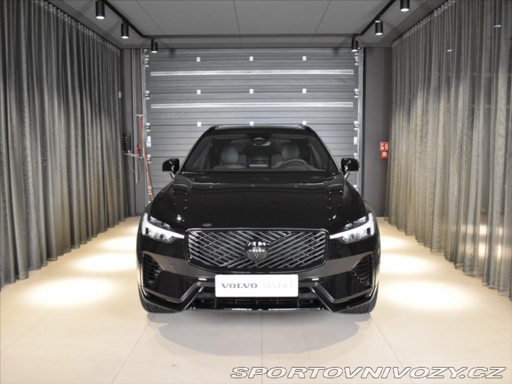 Volvo Ostatní modely XC60 2,0 T8 AWD Black Edition 2025