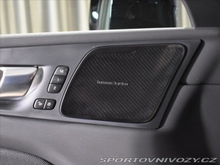 Volvo Ostatní modely XC60 2,0 T8 AWD Black Edition 2025