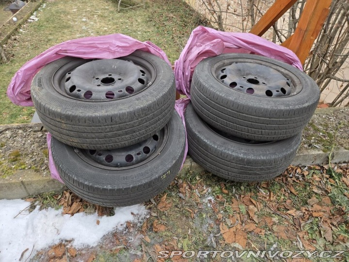 Škoda Ostatní modely Roomster 1,2   TSI, Serviska, Nové 1800