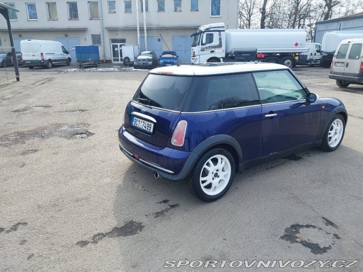 Mini Cooper 1,6   One 2006
