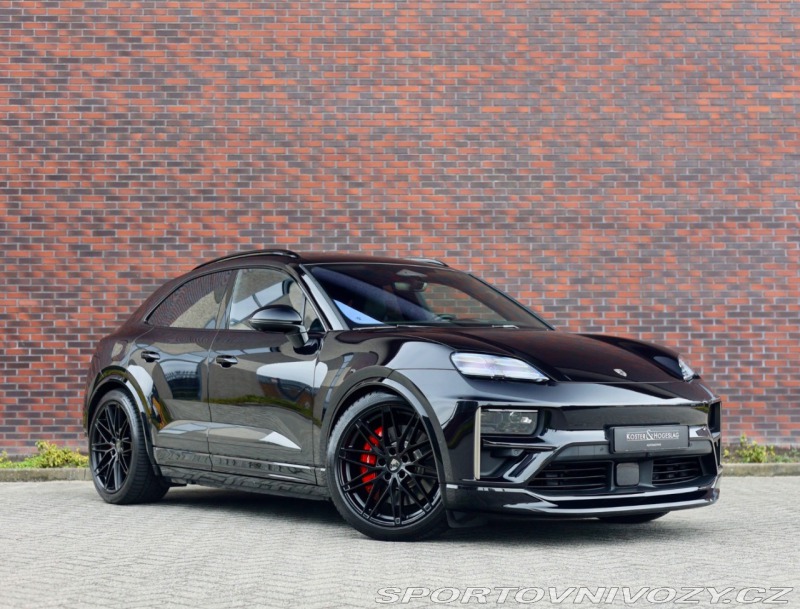 Porsche Macan Turbo | Panoráma - Ťažné