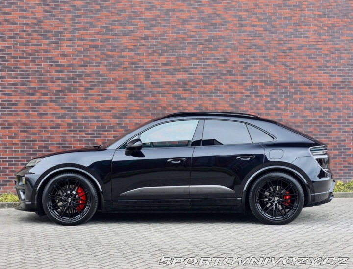 Porsche Macan Turbo | Panoráma - Ťažné 2024