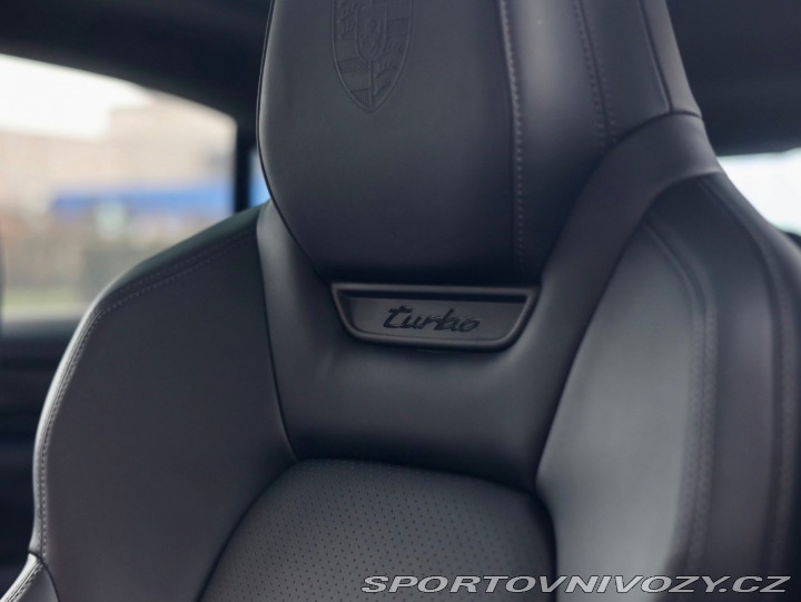 Porsche Macan Turbo | Panoráma - Ťažné 2024