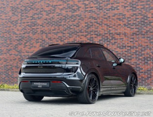 Porsche Macan Turbo | Panoráma - Ťažné 2024