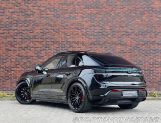 Porsche Macan Turbo | Panoráma - Ťažné 2024