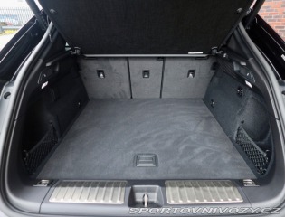 Porsche Macan Turbo | Panoráma - Ťažné 2024