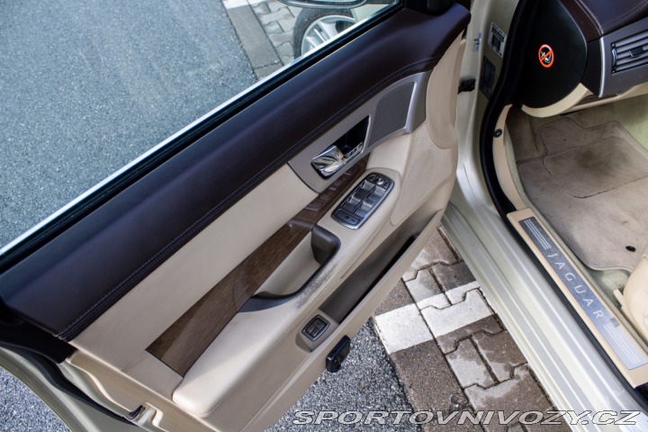 Jaguar XF 3.0l V6 (LPG) / 175kW / 2008