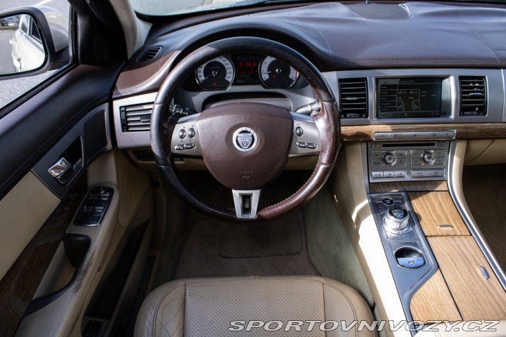 Jaguar XF 3.0l V6 (LPG) / 175kW / 2008