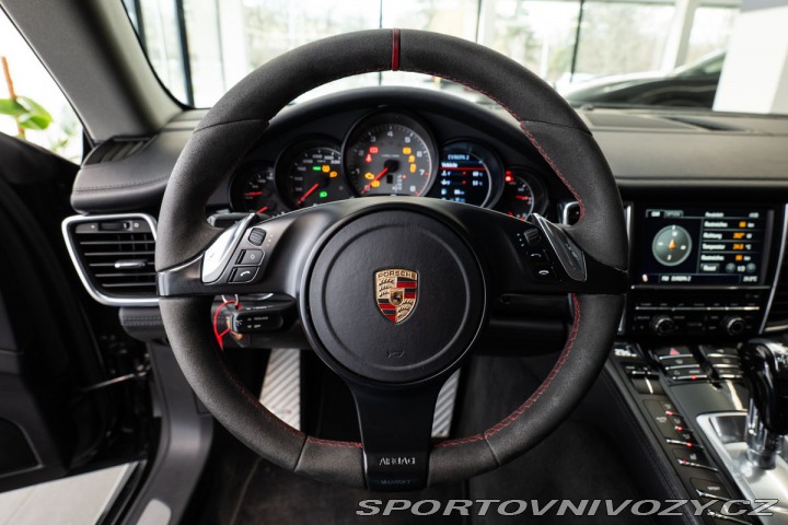 Porsche Panamera  2011