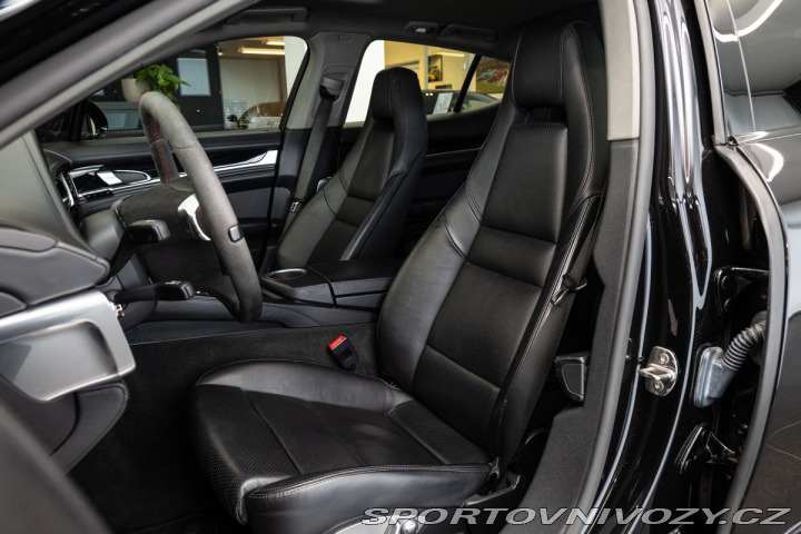 Porsche Panamera  2011