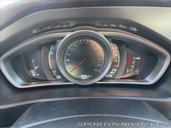 Volvo V40 2,0 i T4 140kw AWD CROSSC 2015