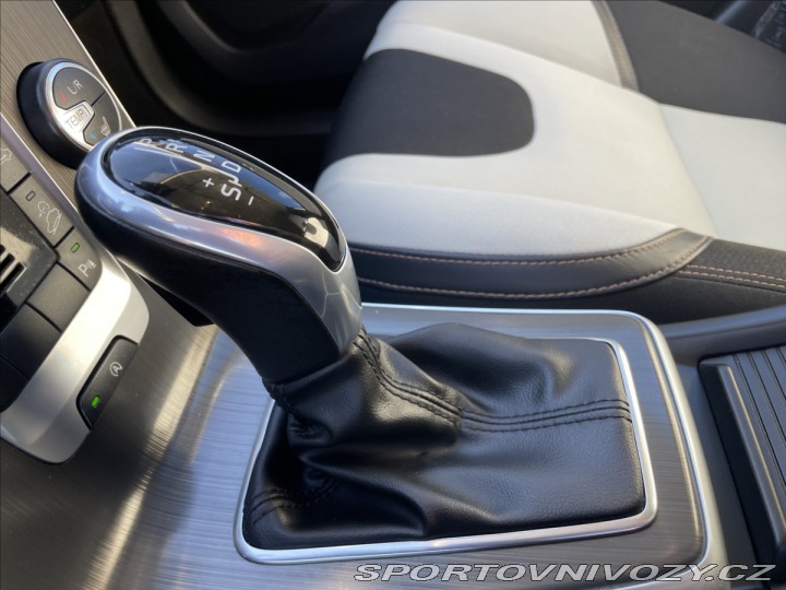 Volvo V40 2,0 i T4 140kw AWD CROSSC 2015