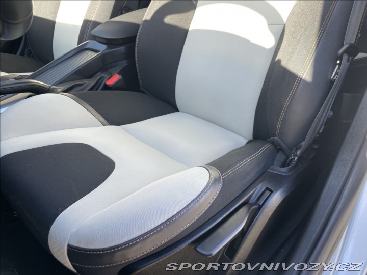 Volvo V40 2,0 i T4 140kw AWD CROSSC 2015