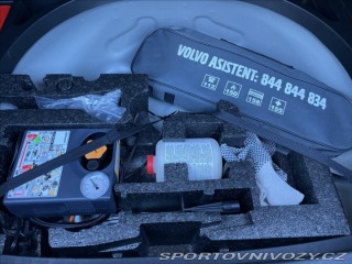 Volvo V40 2,0 i T4 140kw AWD CROSSC 2015