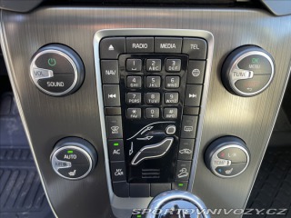 Volvo V40 2,0 i T4 140kw AWD CROSSC 2015