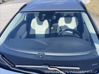 Volvo V40 2,0 i T4 140kw AWD CROSSC 2015