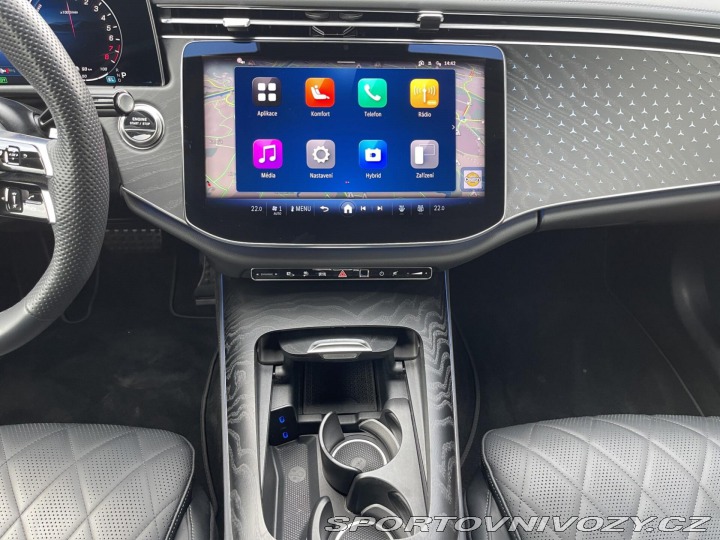 Mercedes-Benz E E 300 e 4MATIC 2025