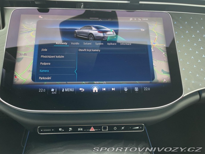 Mercedes-Benz E E 300 e 4MATIC REZERVACE 2025