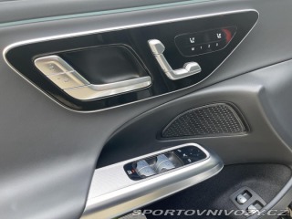 Mercedes-Benz E E 300 e 4MATIC 2025