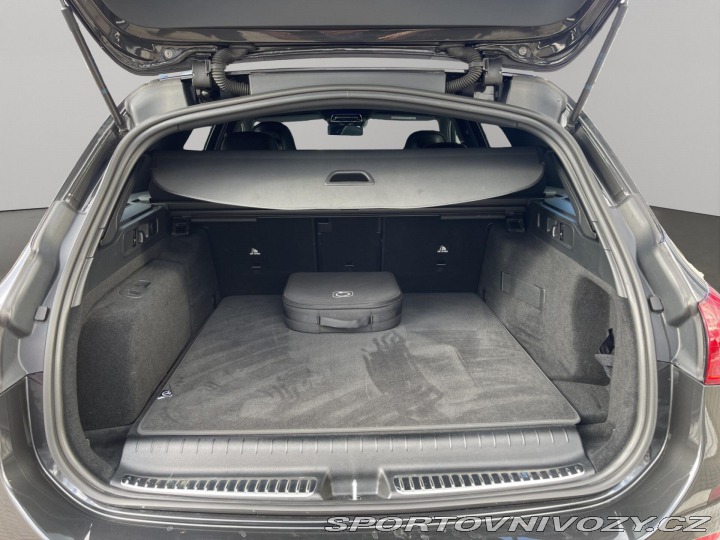 Mercedes-Benz C C 300 de 4MATIC kombi 2025